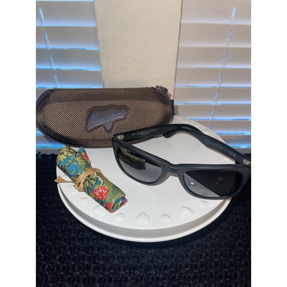 Maui Jim Kikonia XL Polarized Sunglasses MJ0693S Black